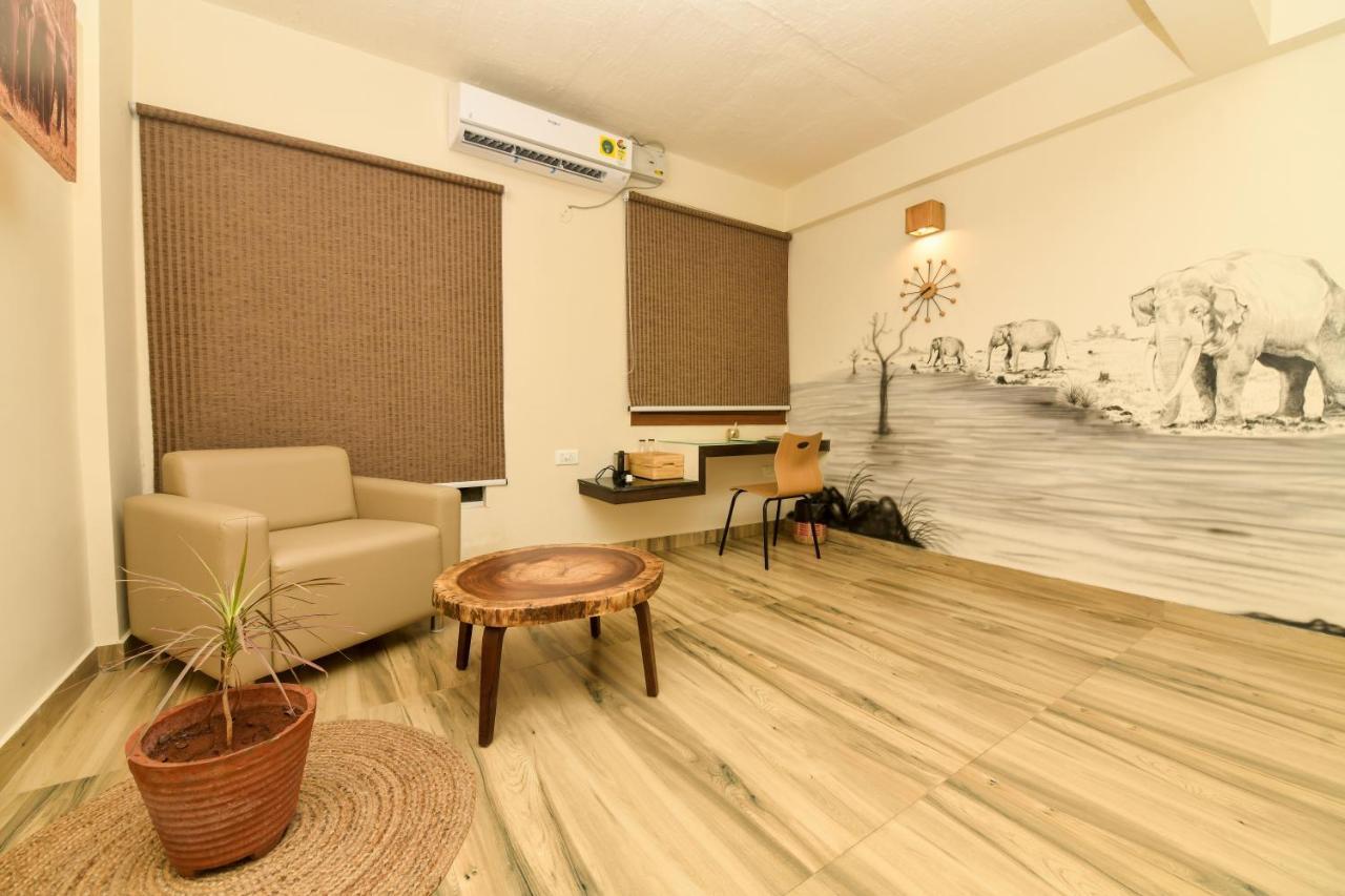 Safari Quest Hotel Mysore Exterior photo