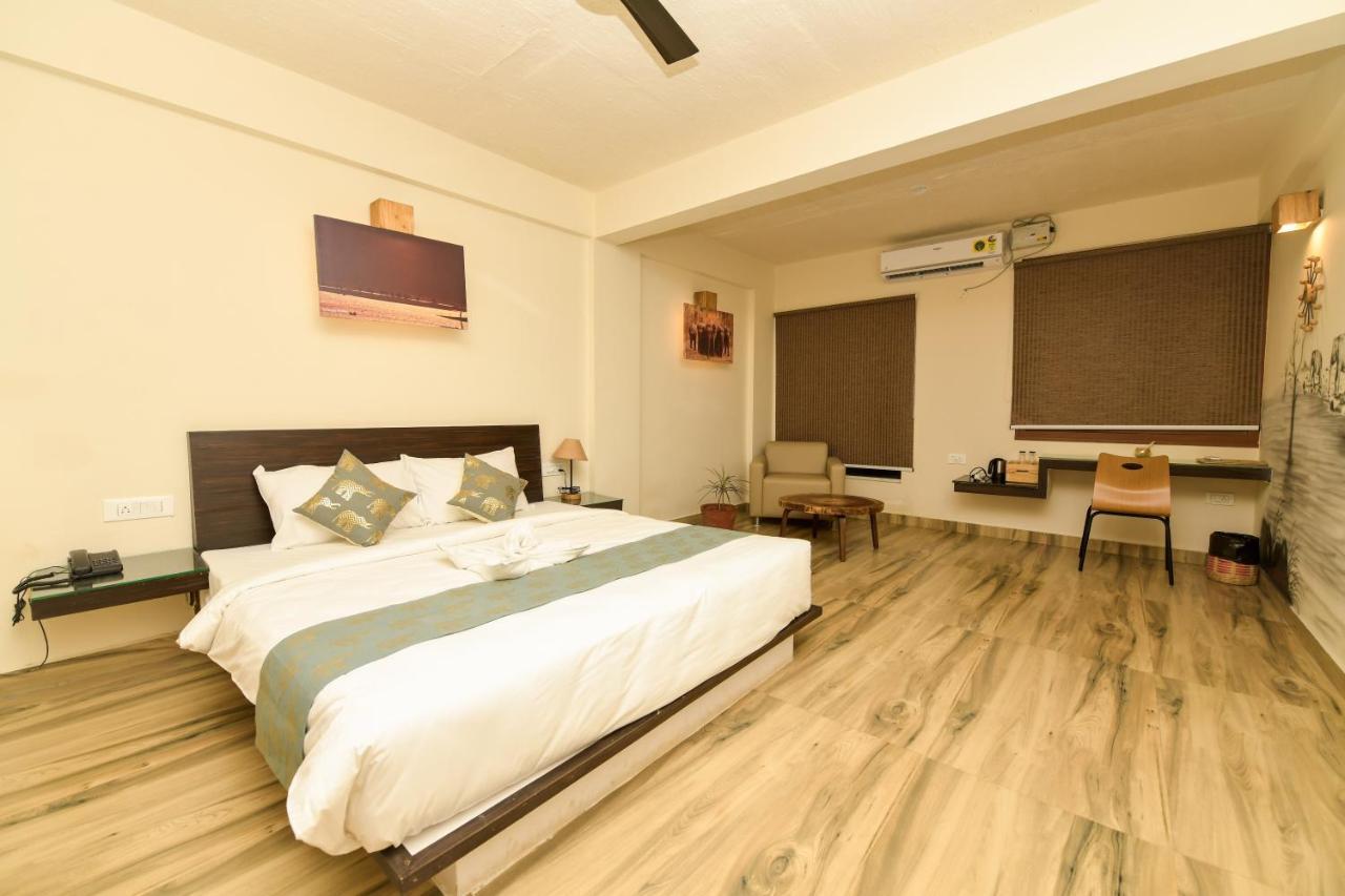 Safari Quest Hotel Mysore Exterior photo